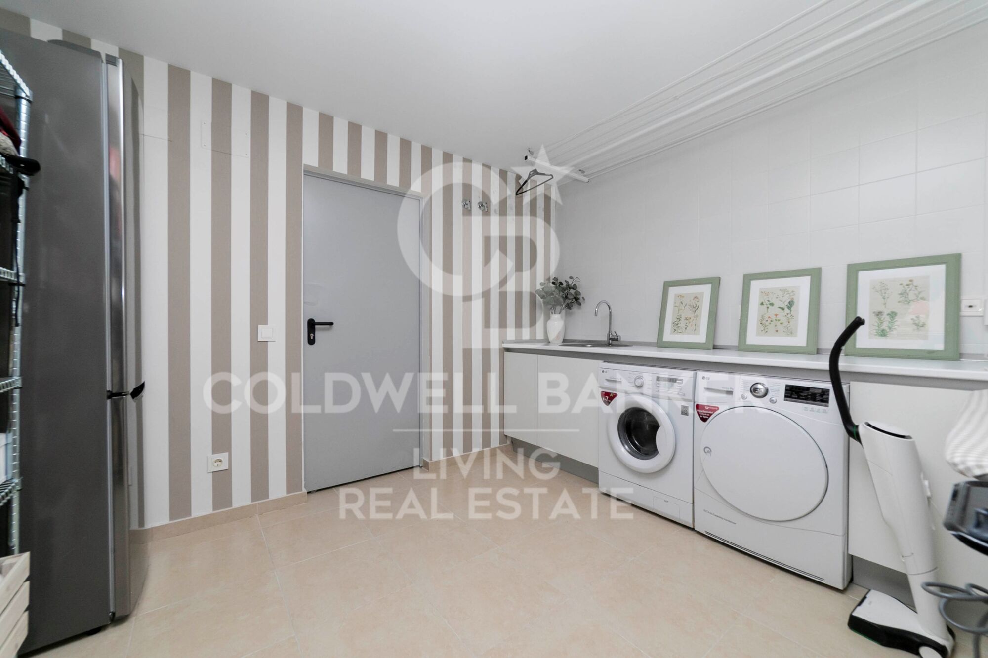 Town House 6 Bedrooms Triplex Sale Boadilla del Monte