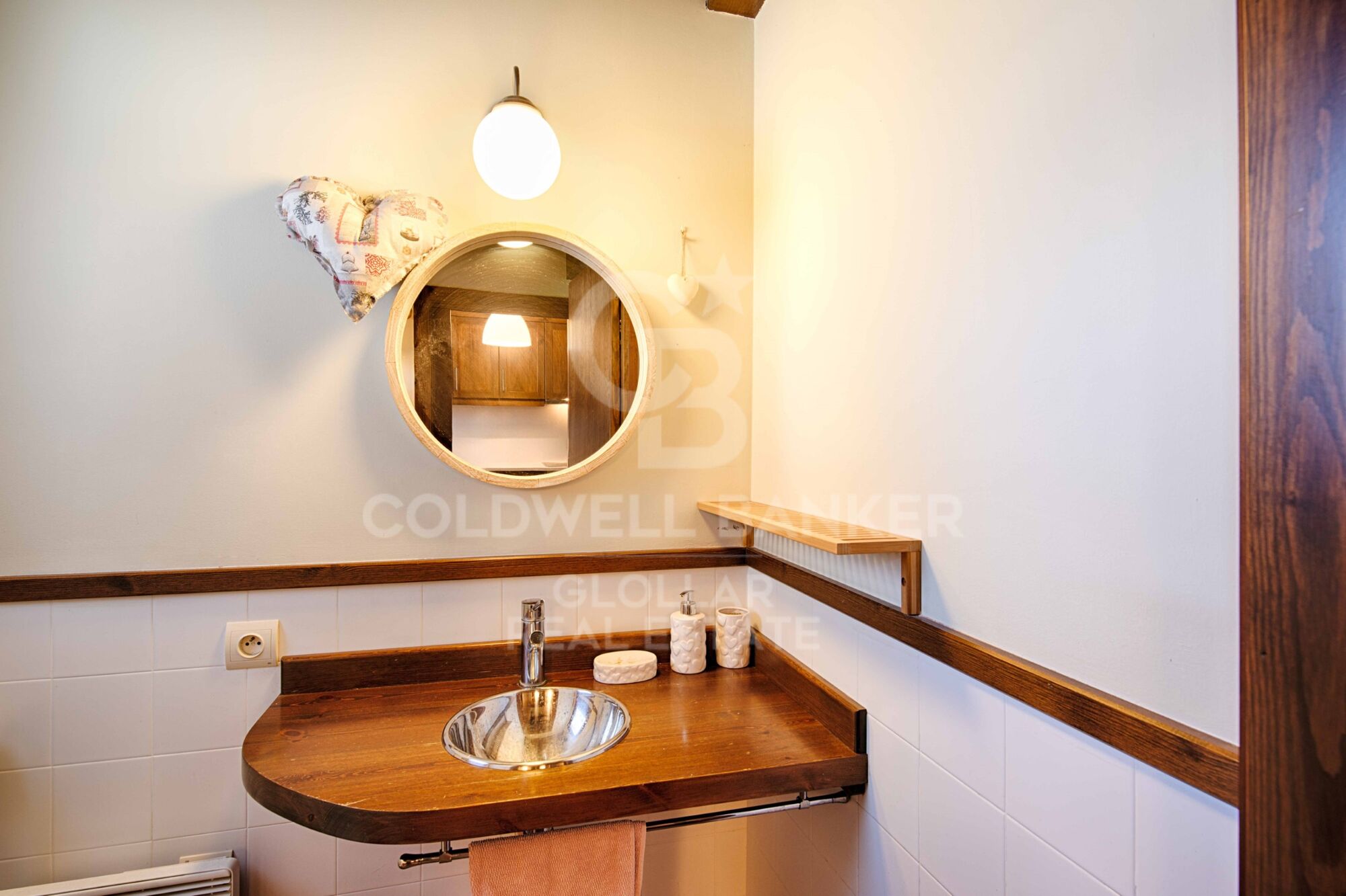 House 3 Bedrooms Sale Bourg-Madame