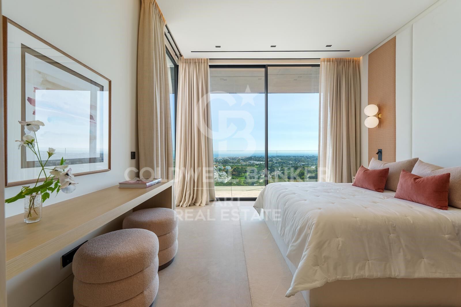 The epitome of contemporary luxury living in El Herrojo Alto, La Quinta, Benahavís