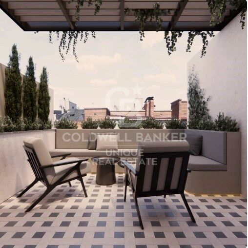 3-bedroom penthouse with terrace to renovate in Goya, Madrid