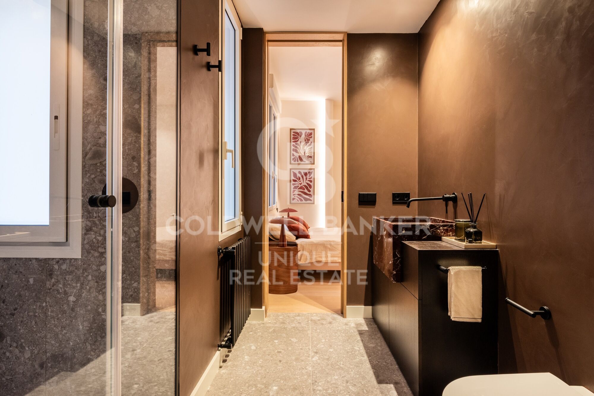 Renovierte 3-Zimmer-Wohnung in Jerónimos, Madrid