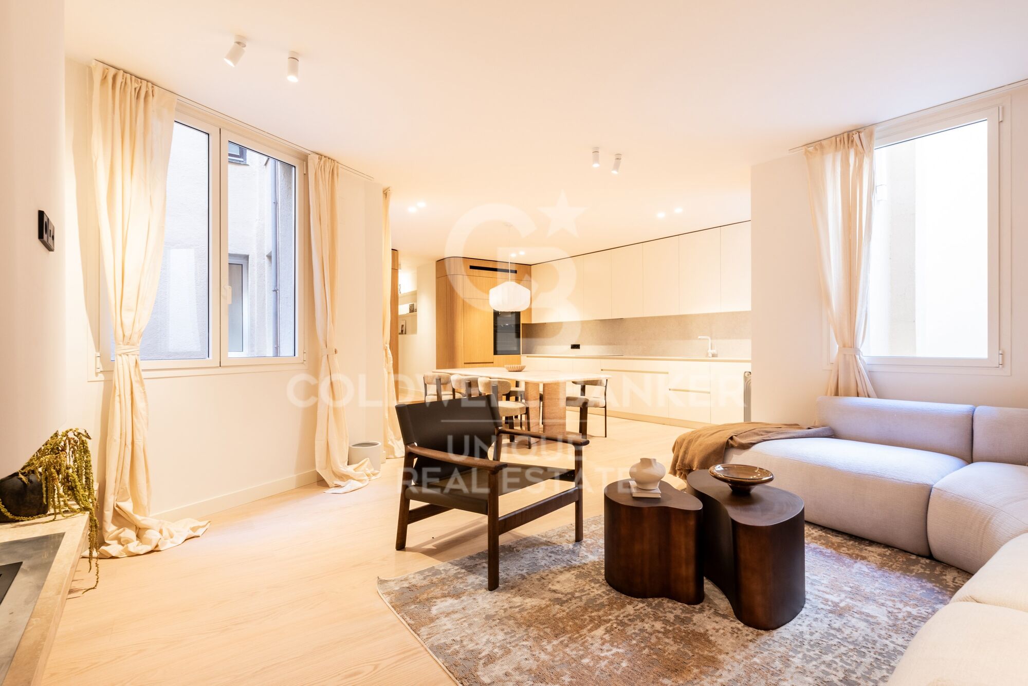 Renovated 3-bedroom flat in Jerónimos, Madrid
