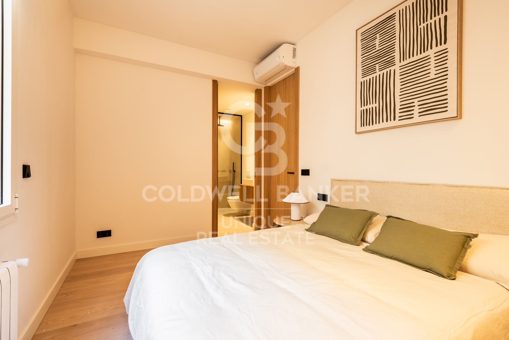 Renovated 3-bedroom flat in Jerónimos, Madrid