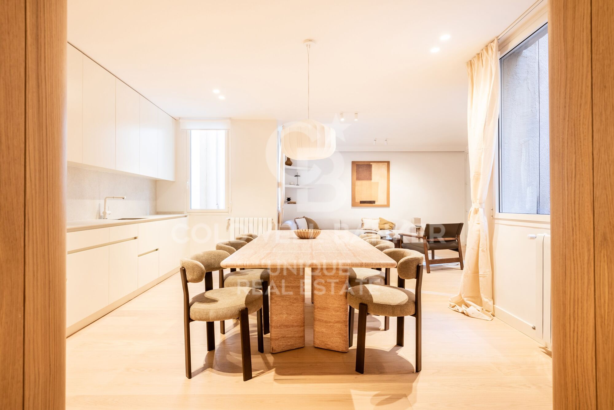 Renovated 3-bedroom flat in Jerónimos, Madrid