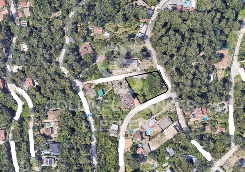 Terrain à vendre à Can Rectoret entouré par le parc naturel de Collserola