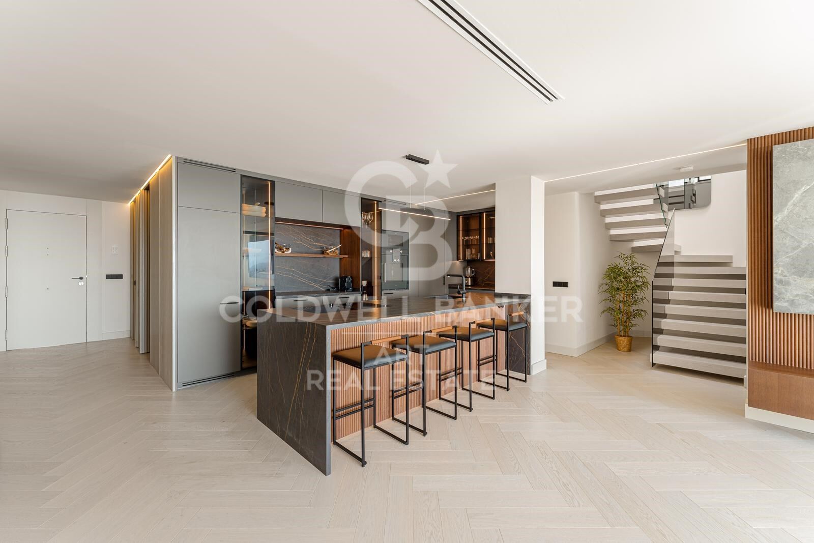 Penthouse duplex élégant avec vue panoramique à Monte Halcones, Benahavís