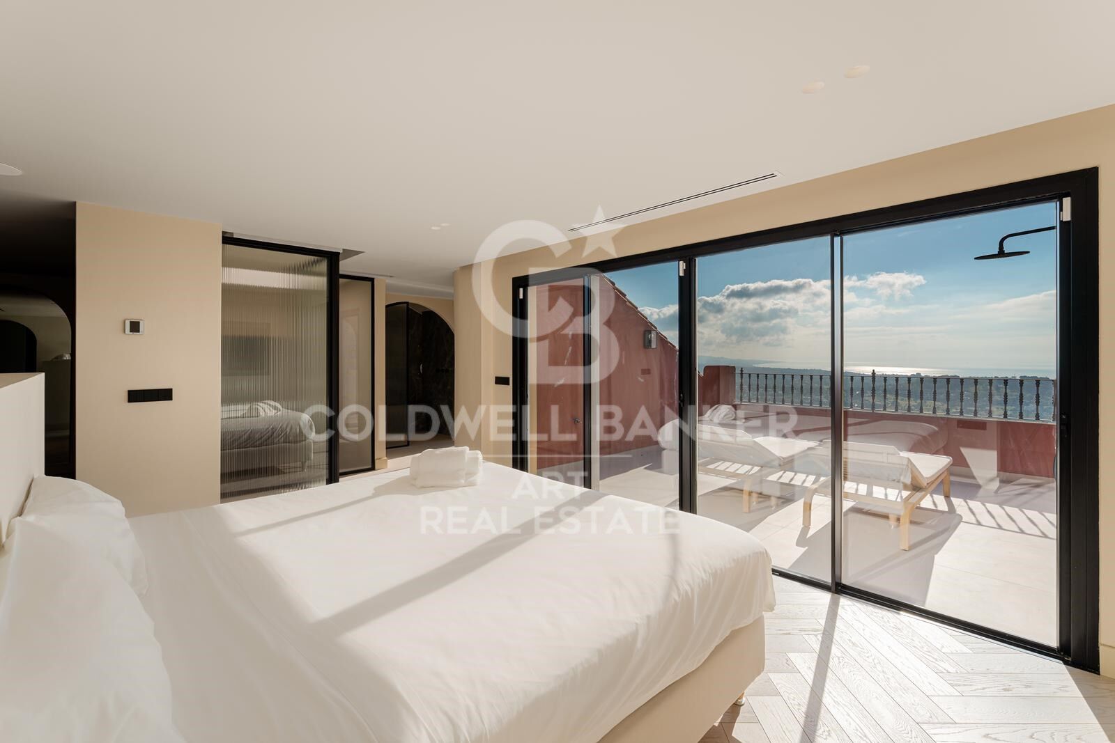 Ático dúplex con vistas panorámicas en Monte Halcones, Benahavís