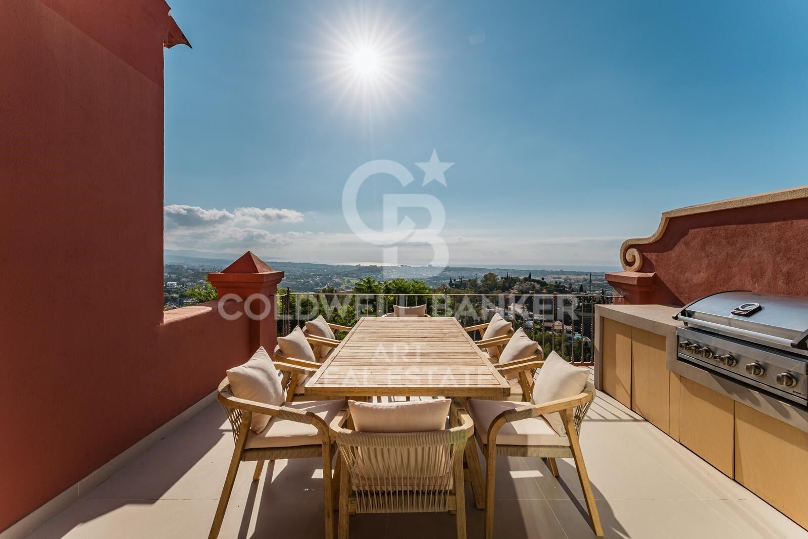 Ático dúplex con vistas panorámicas en Monte Halcones, Benahavís