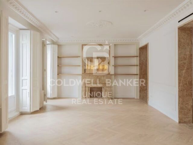 Renovated 4-bedroom flat in Justicia, Madrid