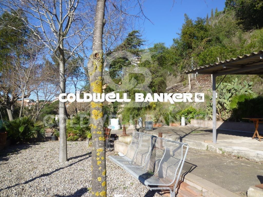 Wonderful house for sale in Vallvidrera with views of Barcelona, a large garden and pool