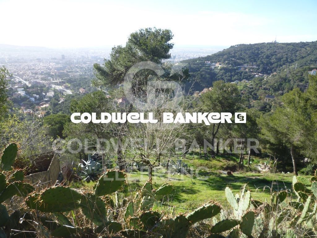 Wonderful house for sale in Vallvidrera with views of Barcelona, a large garden and pool