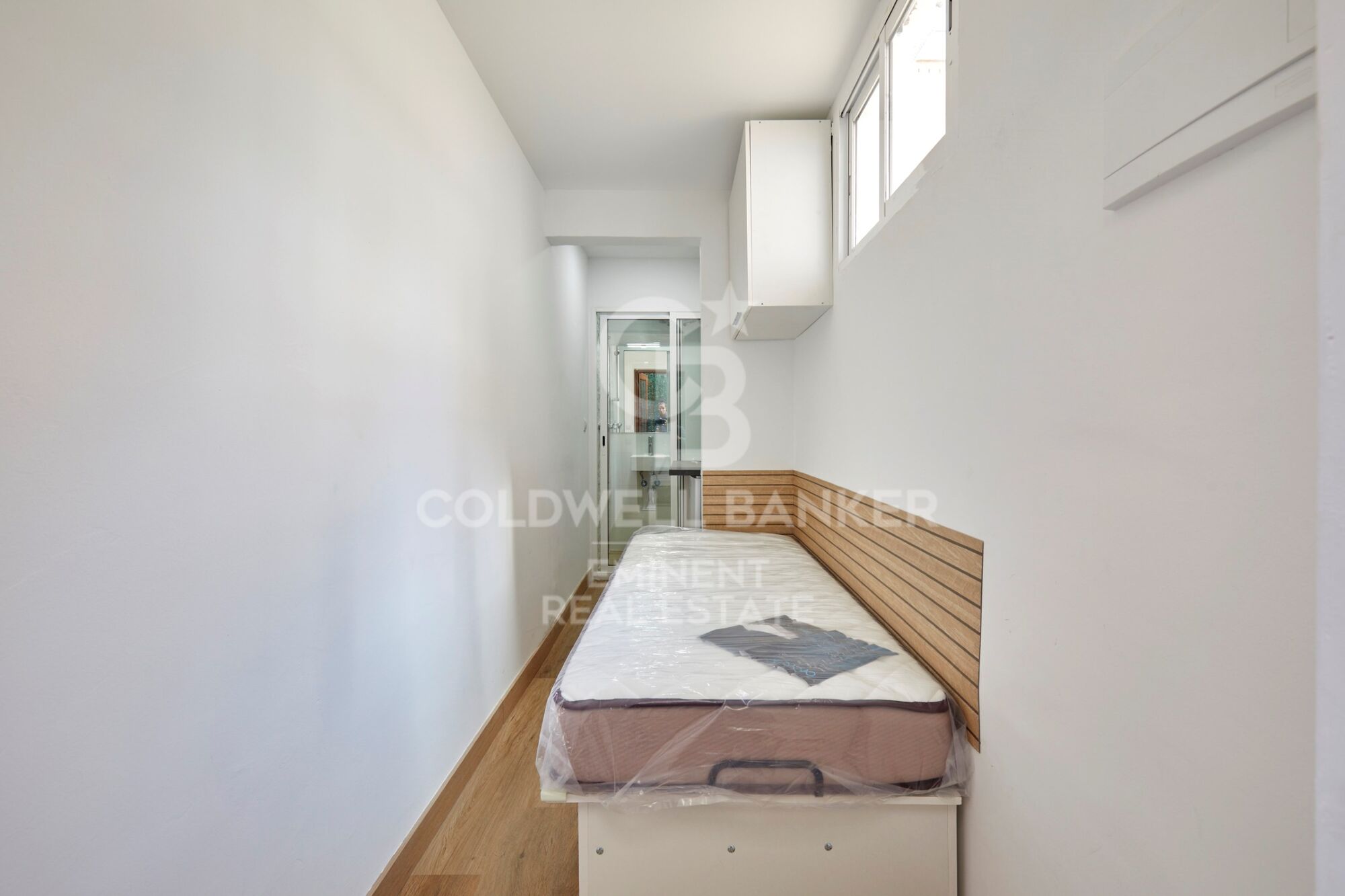 Edificio reformado de 500m² con 17 estudios y terrazas privadas en El Bon Pastor