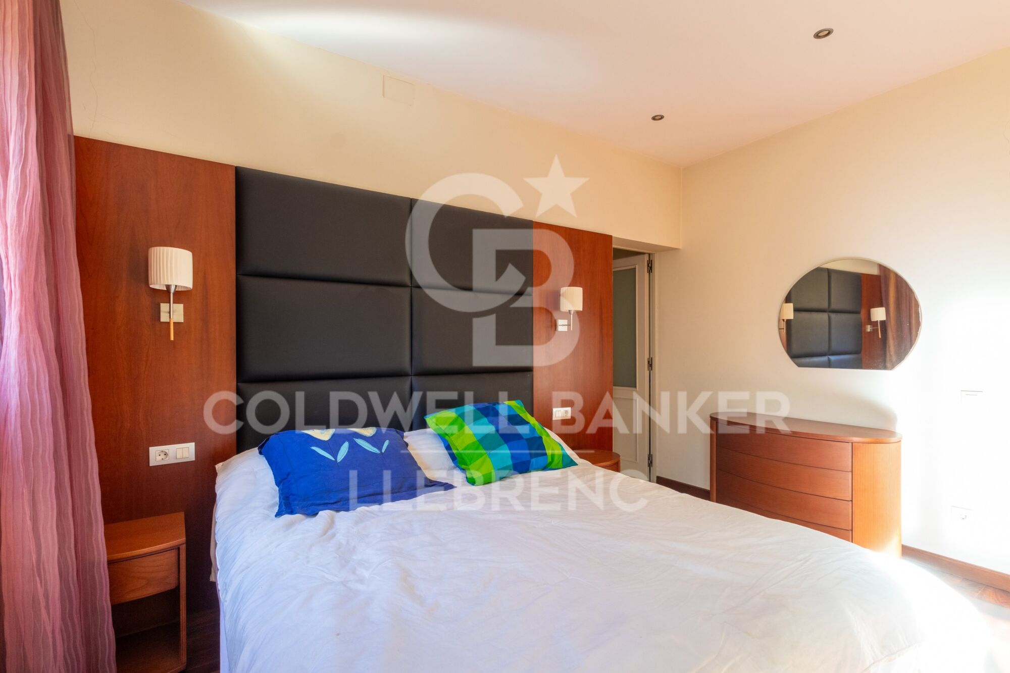 Résidence moderniste exclusive à vendre à Tres Torres