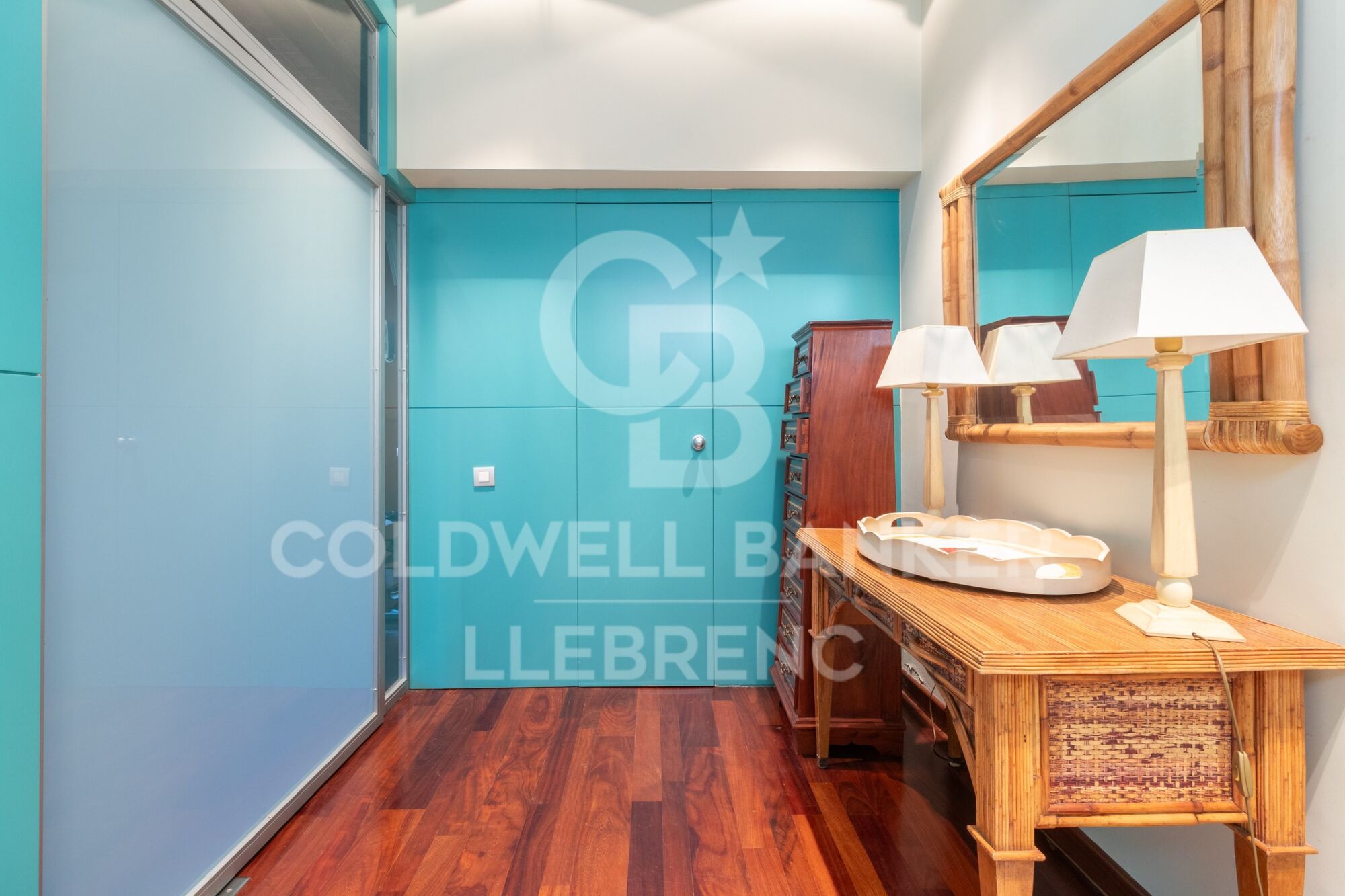 Exclusive modernist residence for sale in Tres Torres