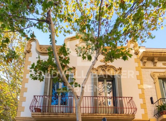 Exclusive modernist residence for sale in Tres Torres