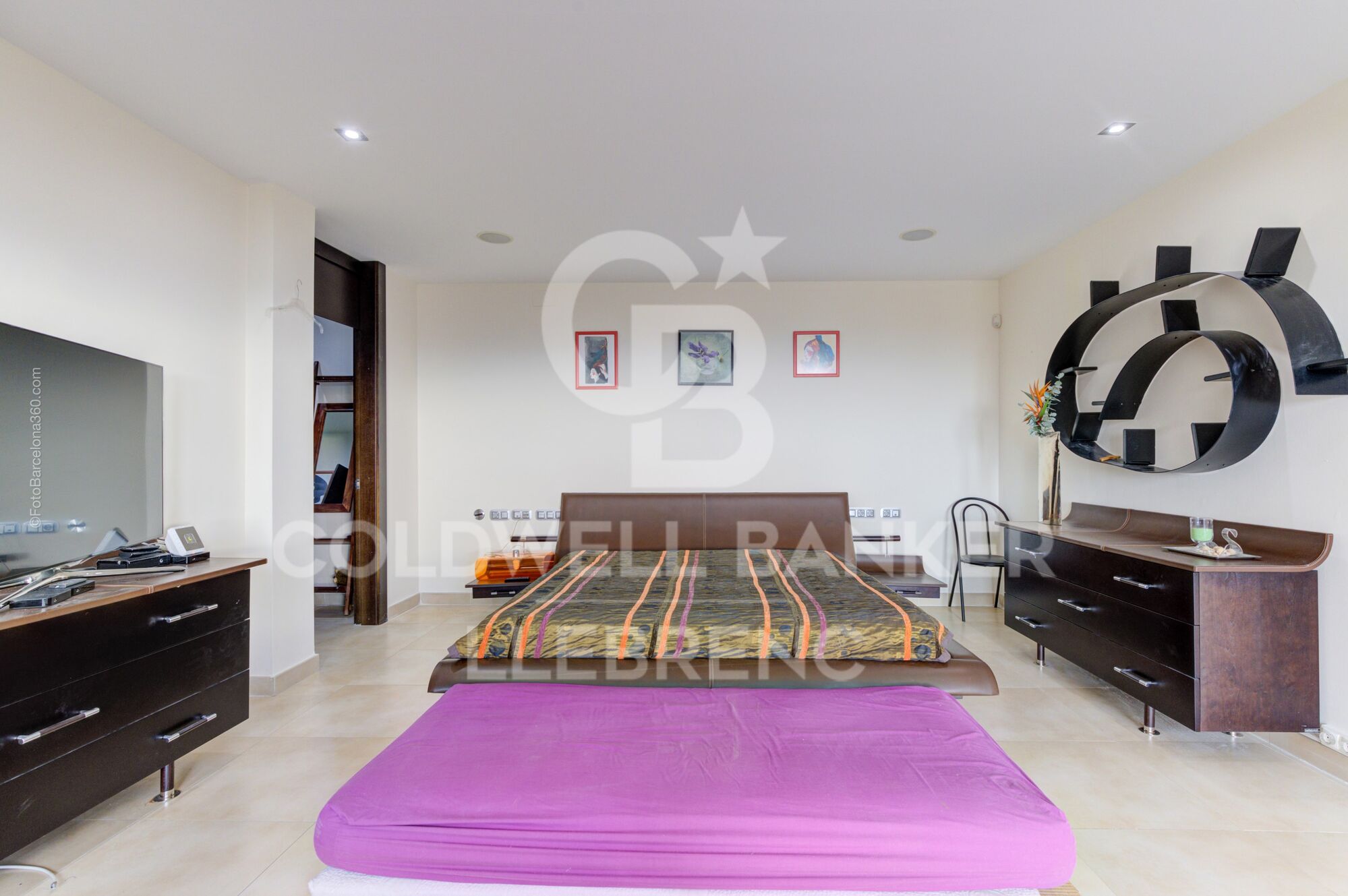 Spectacular house for sale and for rent in Vallvidrera with pool, garden and terraces