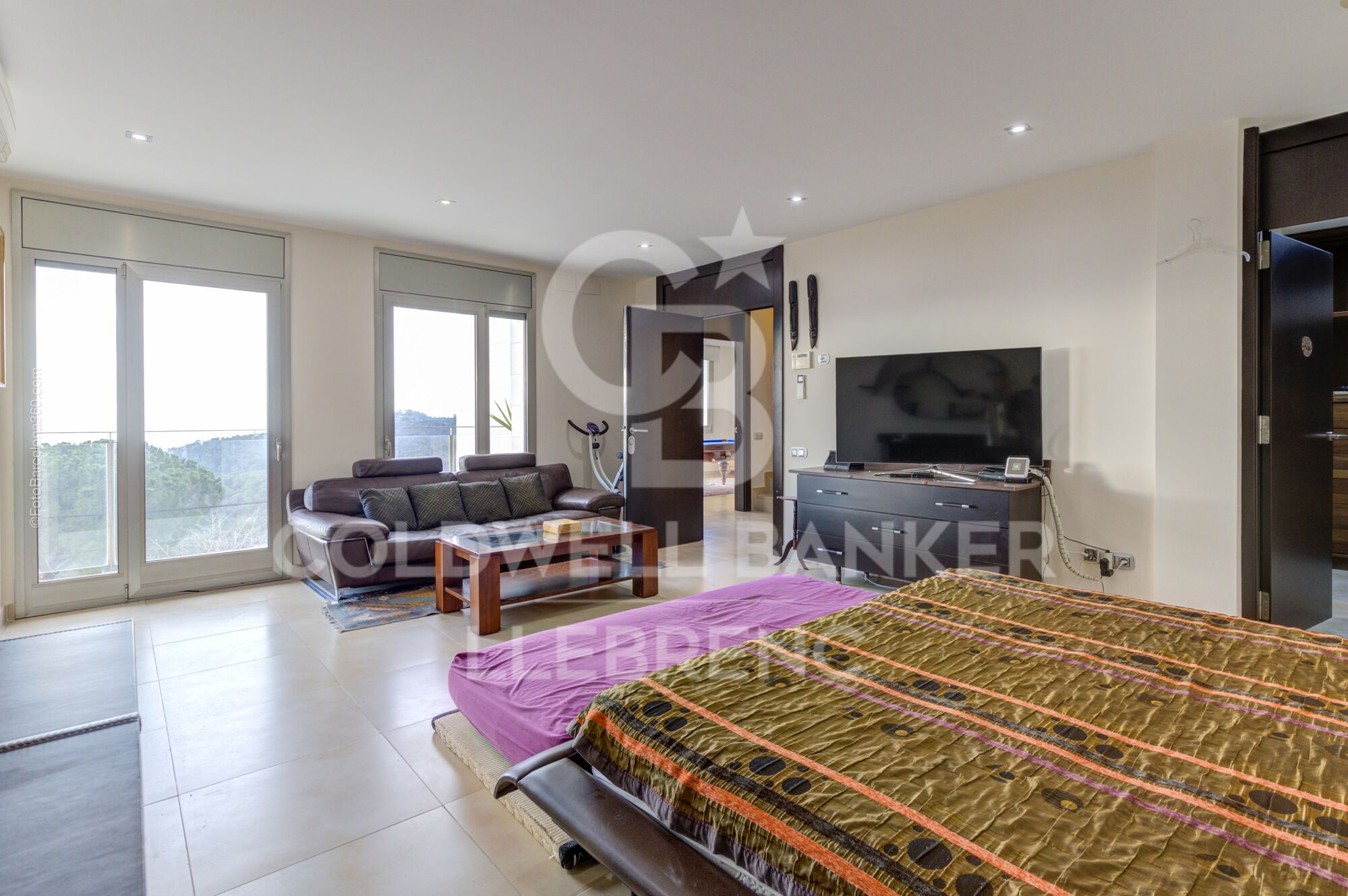 Espectacular casa en venta y alquiler en Vallvidrera con piscina, jardín y terrazas