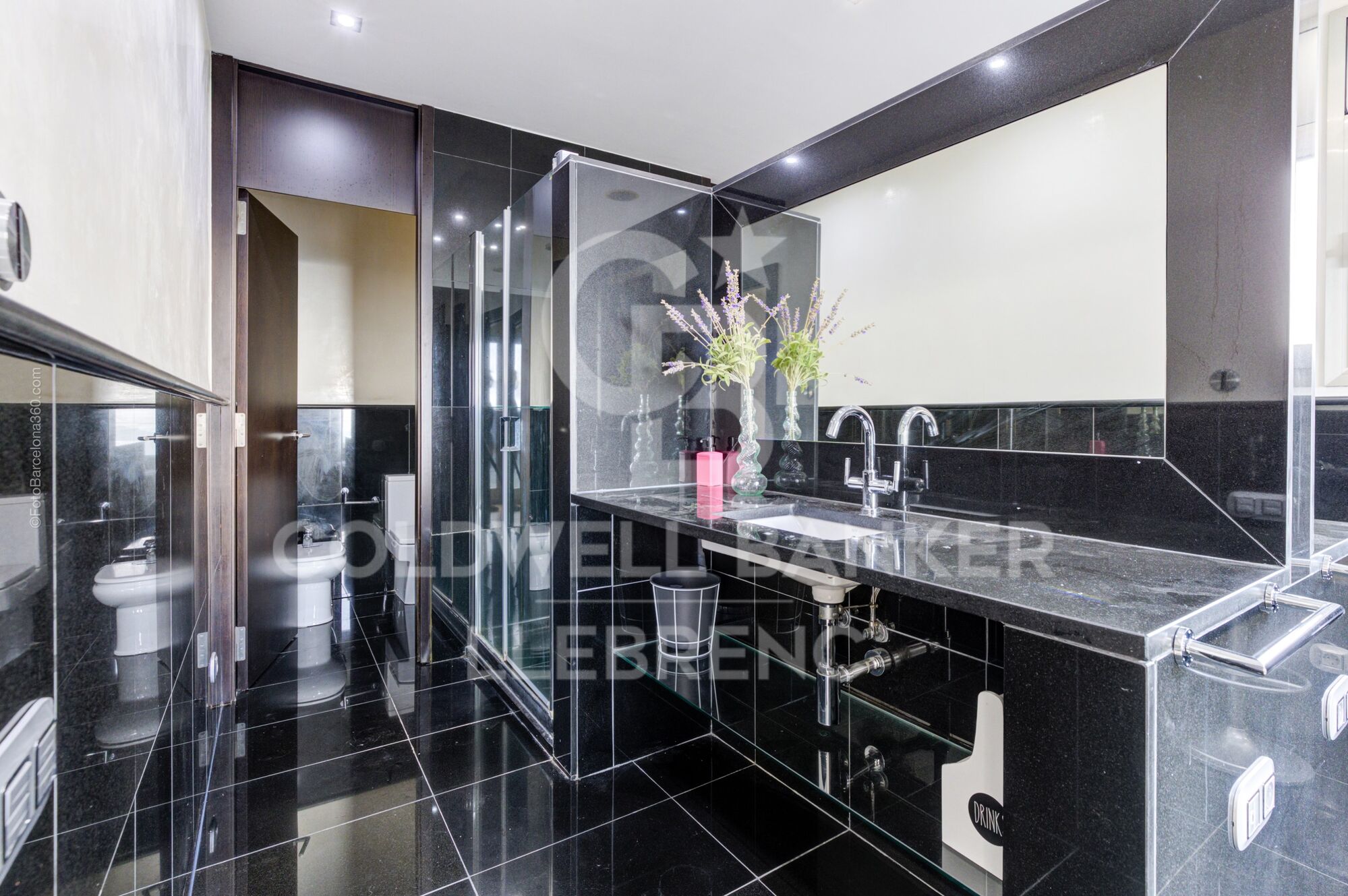 Espectacular casa en venta y alquiler en Vallvidrera con piscina, jardín y terrazas