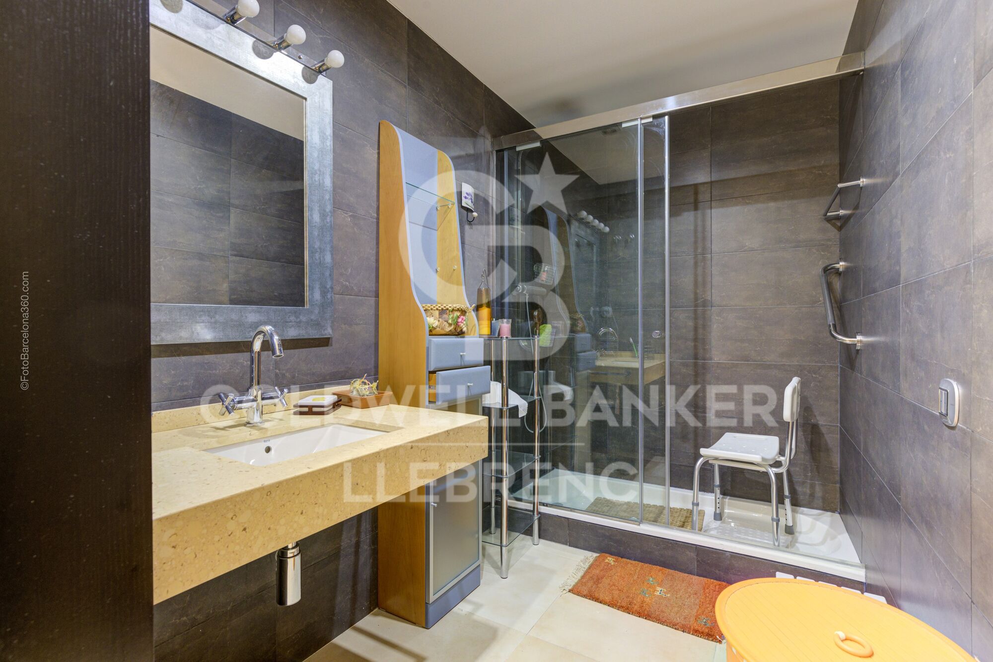 Spectacular house for sale and for rent in Vallvidrera with pool, garden and terraces