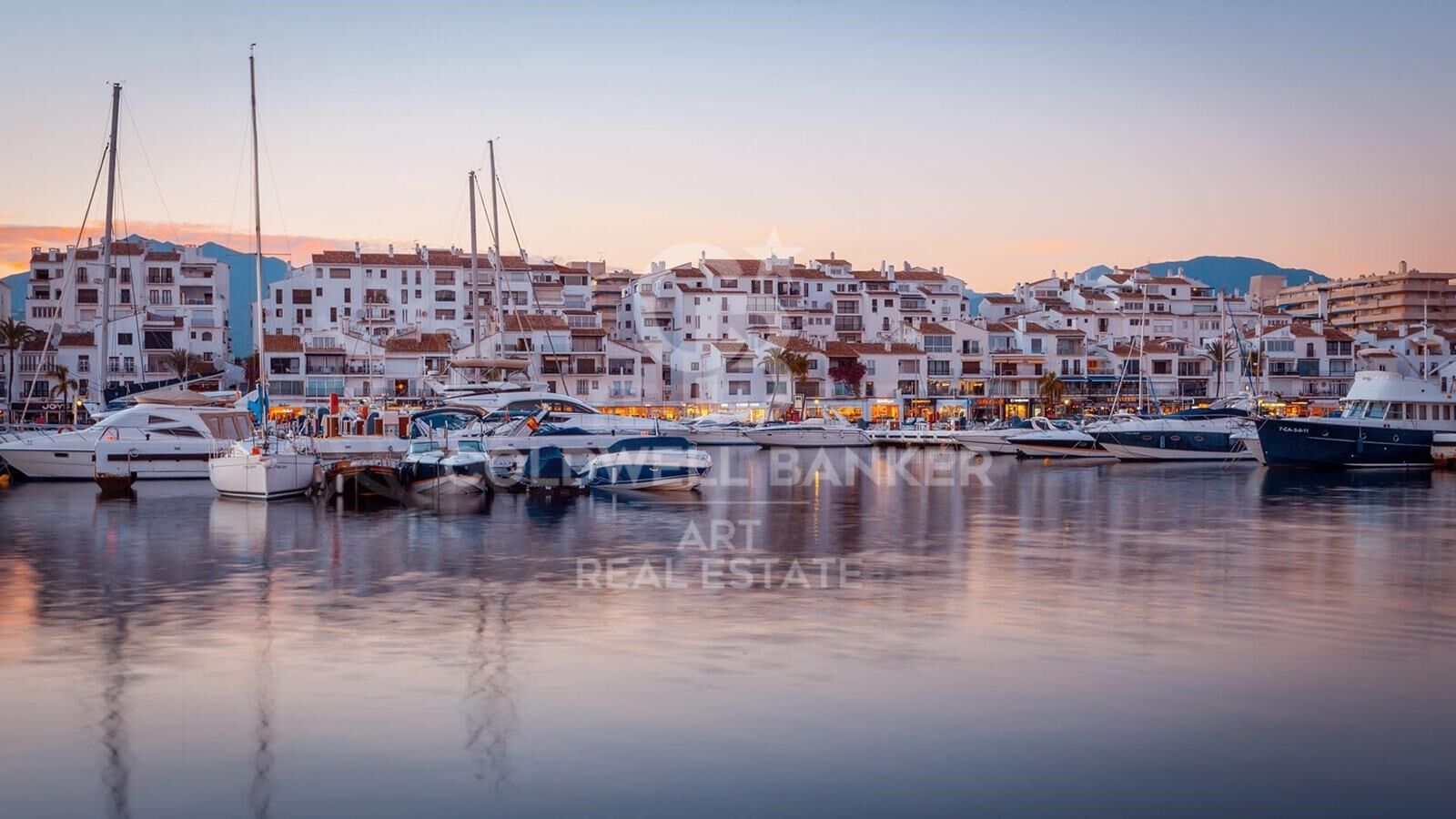 Modernes Apartment in Villa Marina, Puerto Banús, Marbella