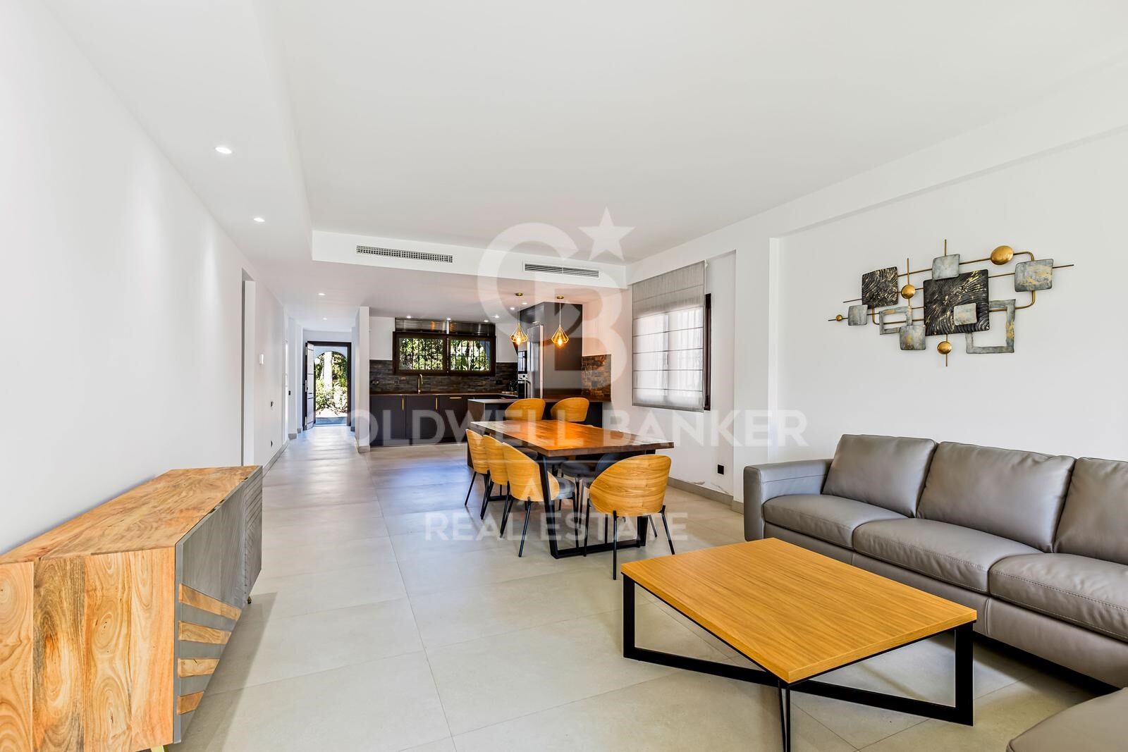 Modernes Apartment in Villa Marina, Puerto Banús, Marbella