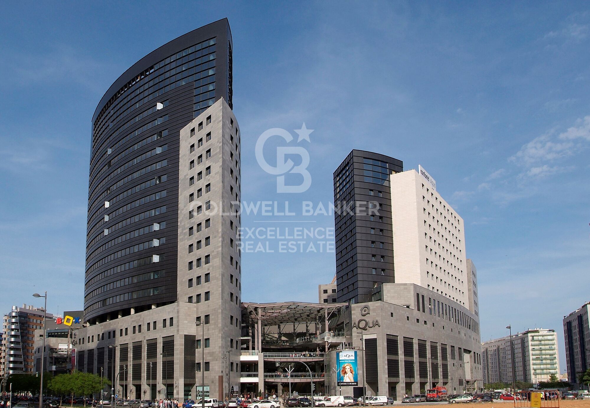 Break in your new home: a 3-bedroom apartment renovated with high-quality materials.