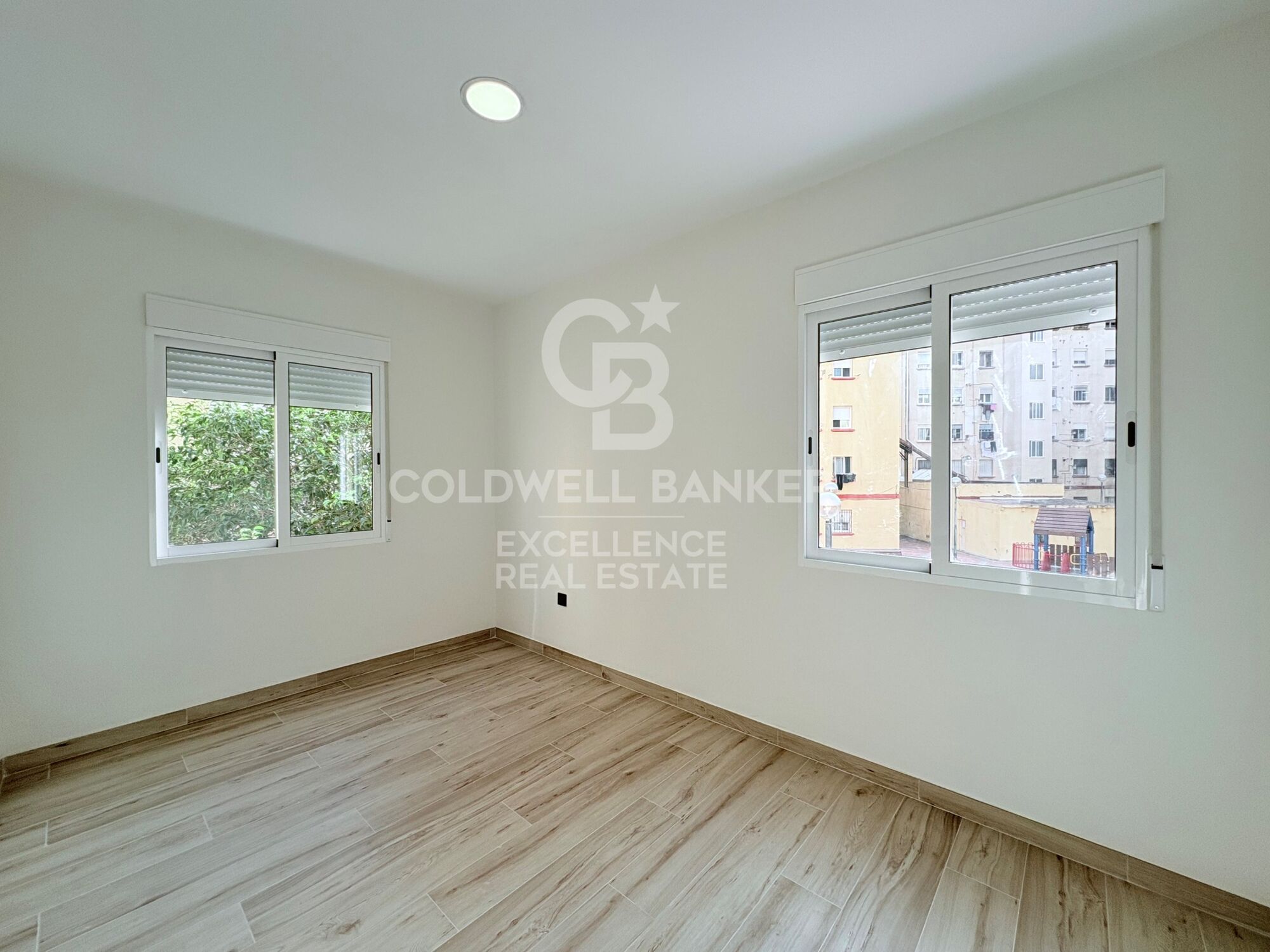 Newly renovated apartment next to Avenida de Francia.