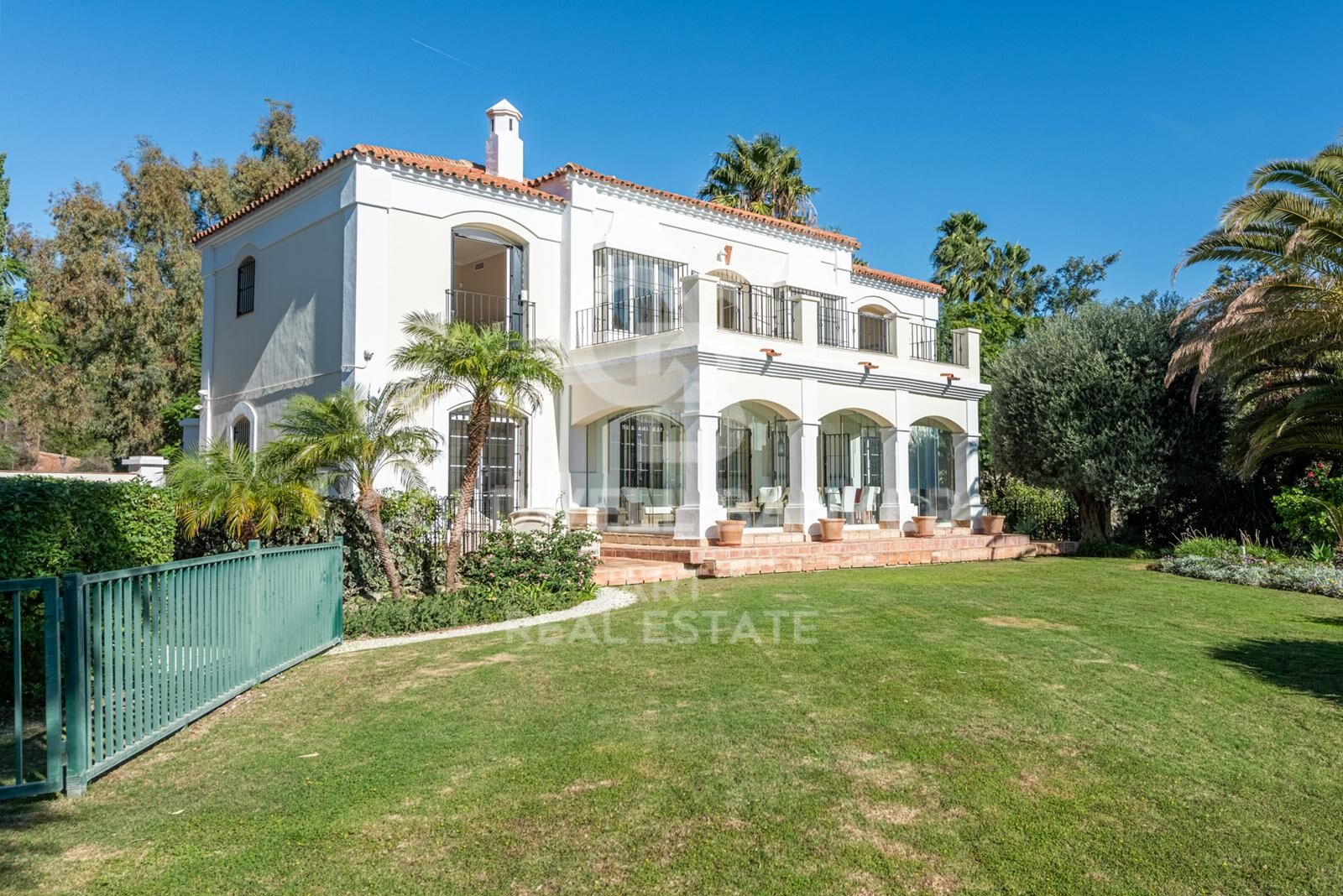 Elegante villa de estilo andaluz en Vega del Colorado, Benahavís