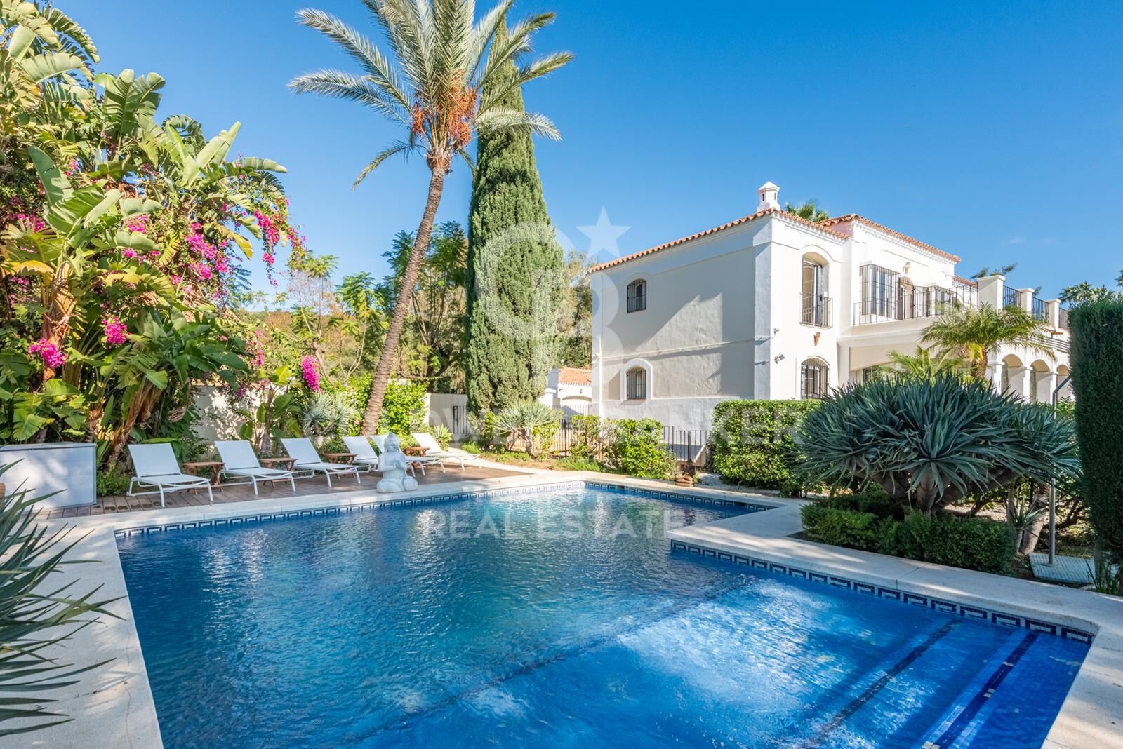 Elegante Villa im andalusischen Stil in Vega del Colorado, Benahavís