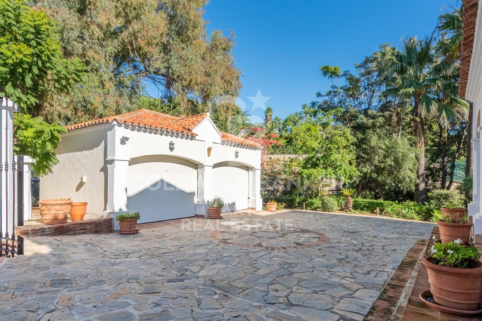 Elegante Villa im andalusischen Stil in Vega del Colorado, Benahavís