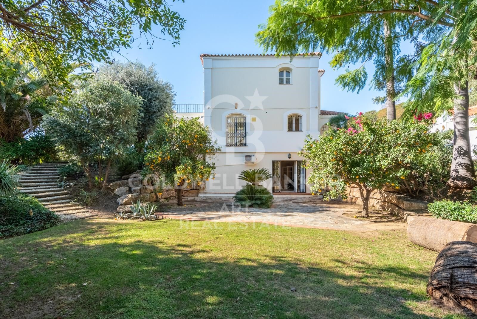 Elegante villa de estilo andaluz en Vega del Colorado, Benahavís