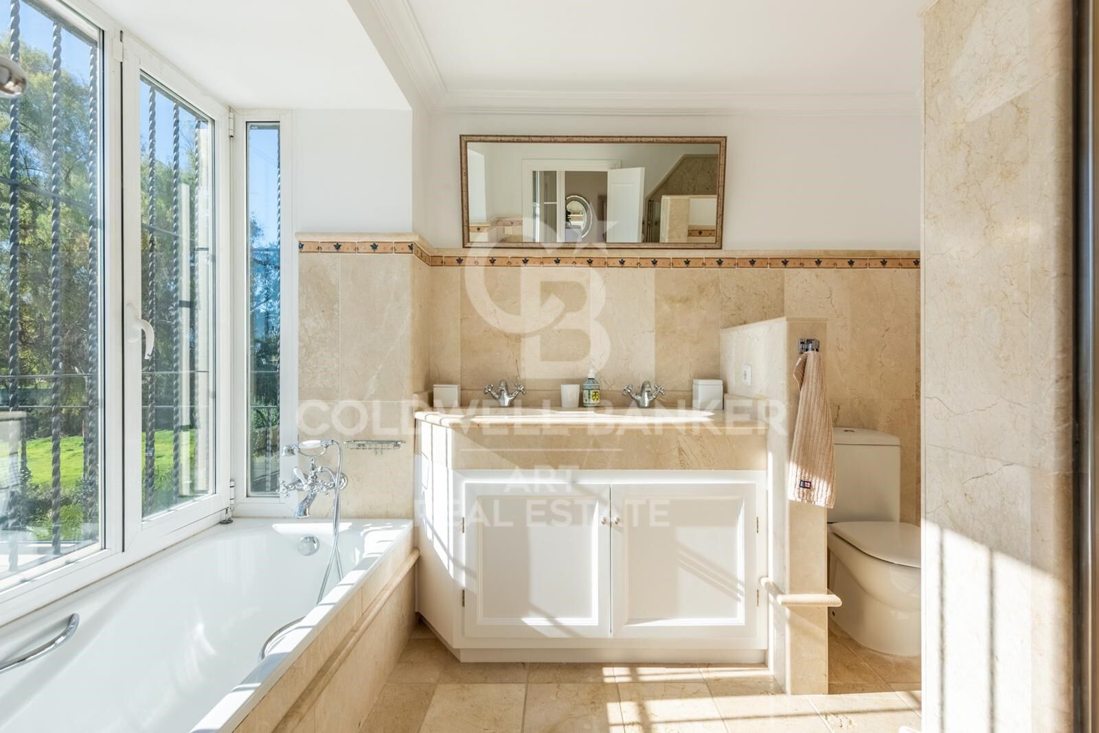 Élégante villa de style andalou à Vega del Colorado, Benahavís