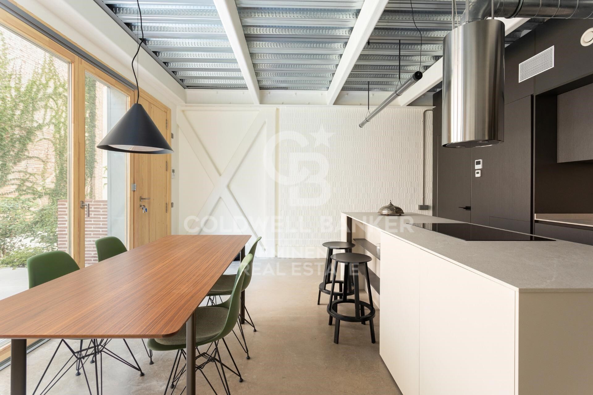 A08_ New-build triplex with communal swimming pool _ Can Ricart in Nave A
