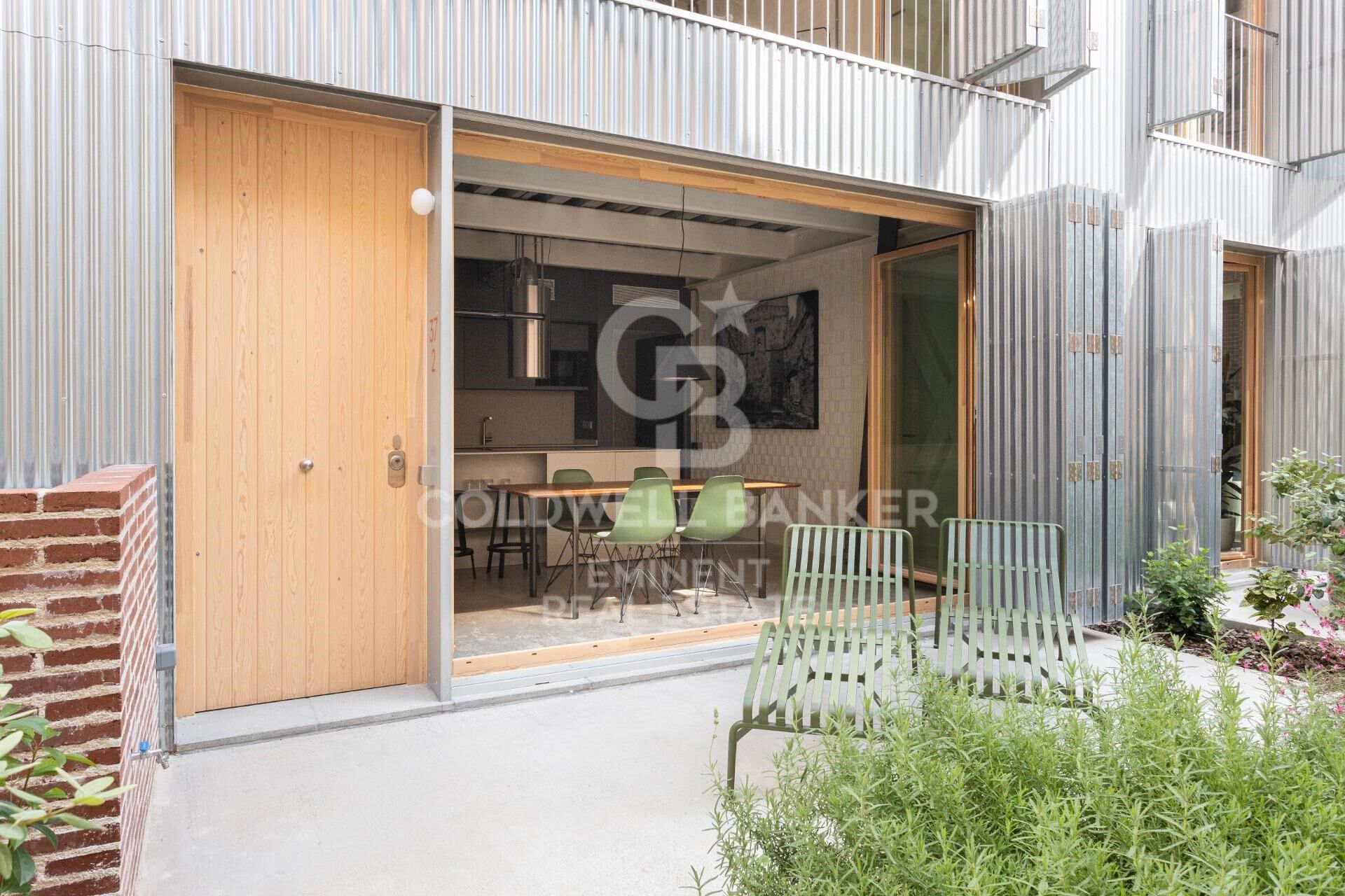 A08_ New-build triplex with communal swimming pool _ Can Ricart in Nave A