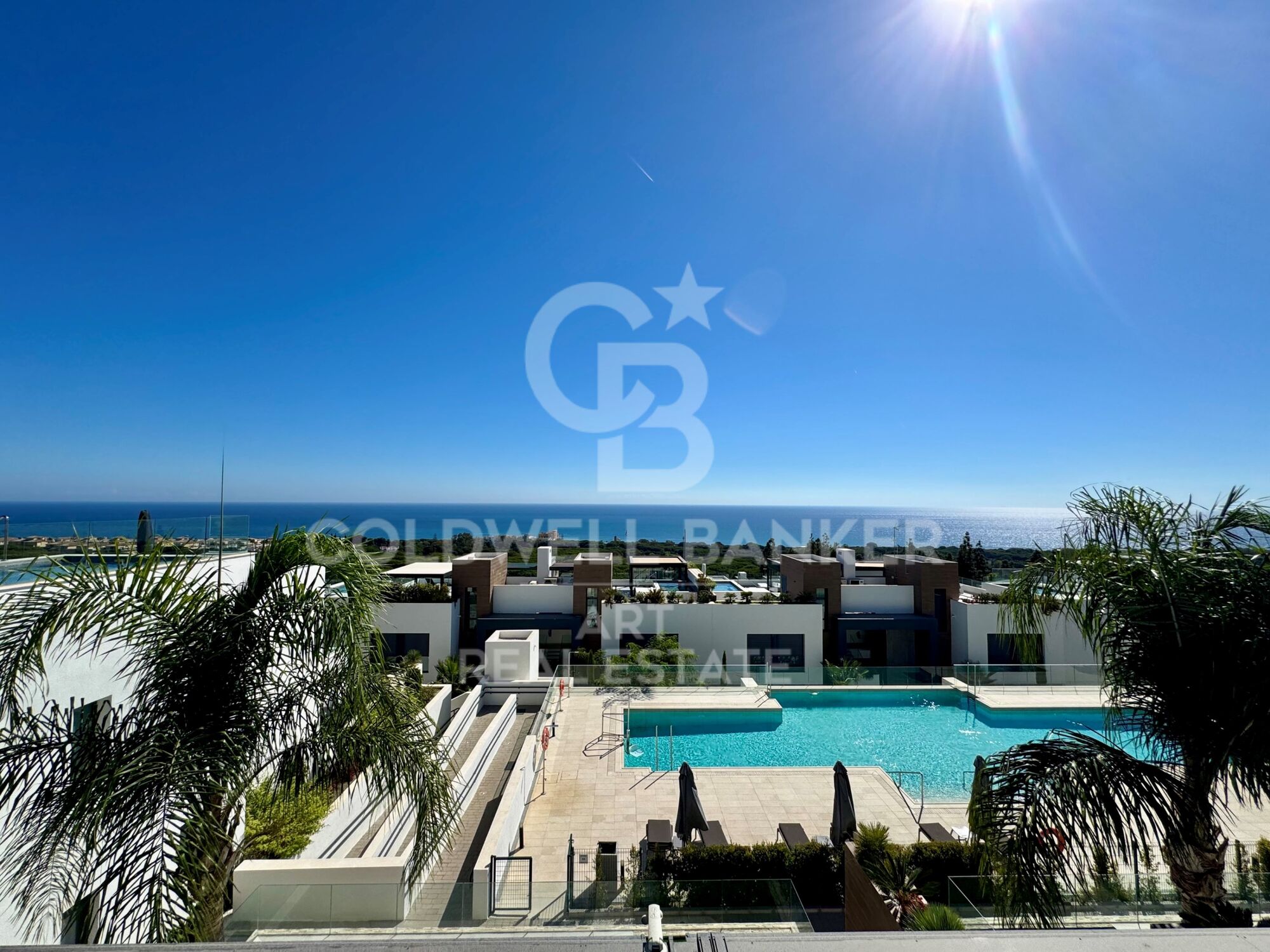 Ático moderno con vistas al mar y piscina privada en la azotea - Cabopino, Marbella