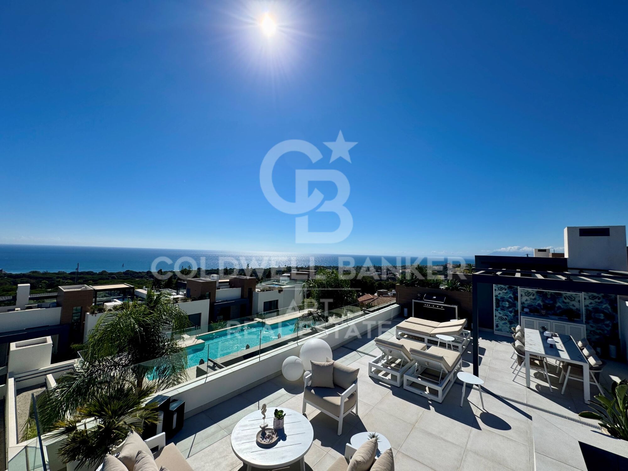 Ático moderno con vistas al mar y piscina privada en la azotea - Cabopino, Marbella