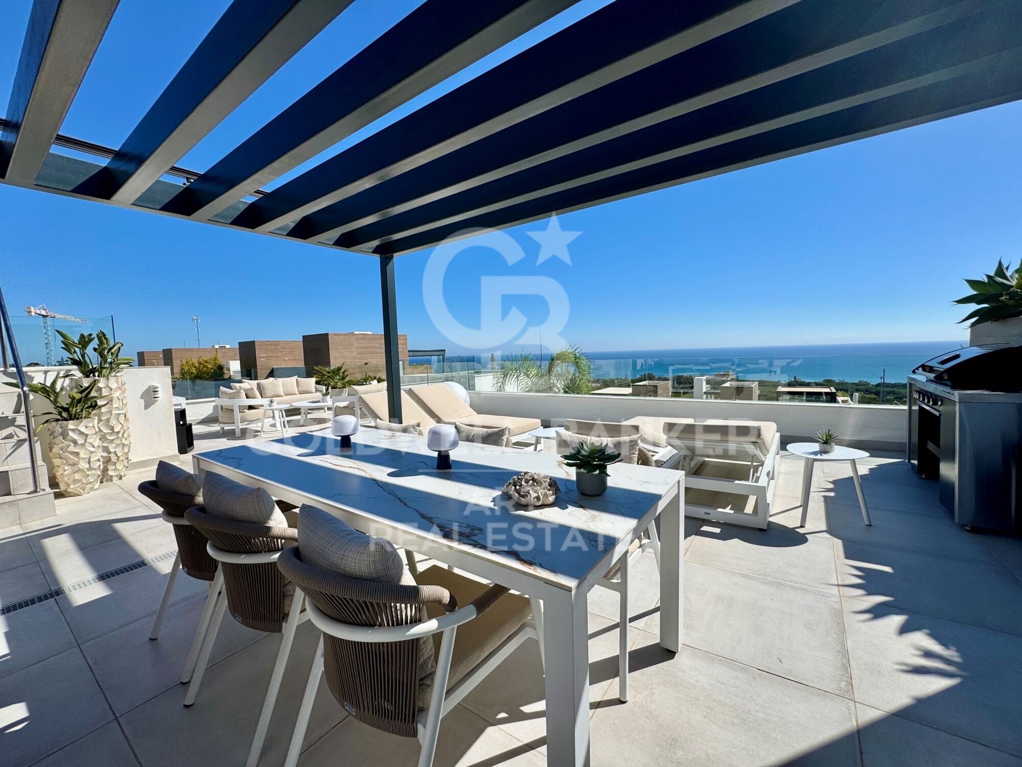 Ático moderno con vistas al mar y piscina privada en la azotea - Cabopino, Marbella