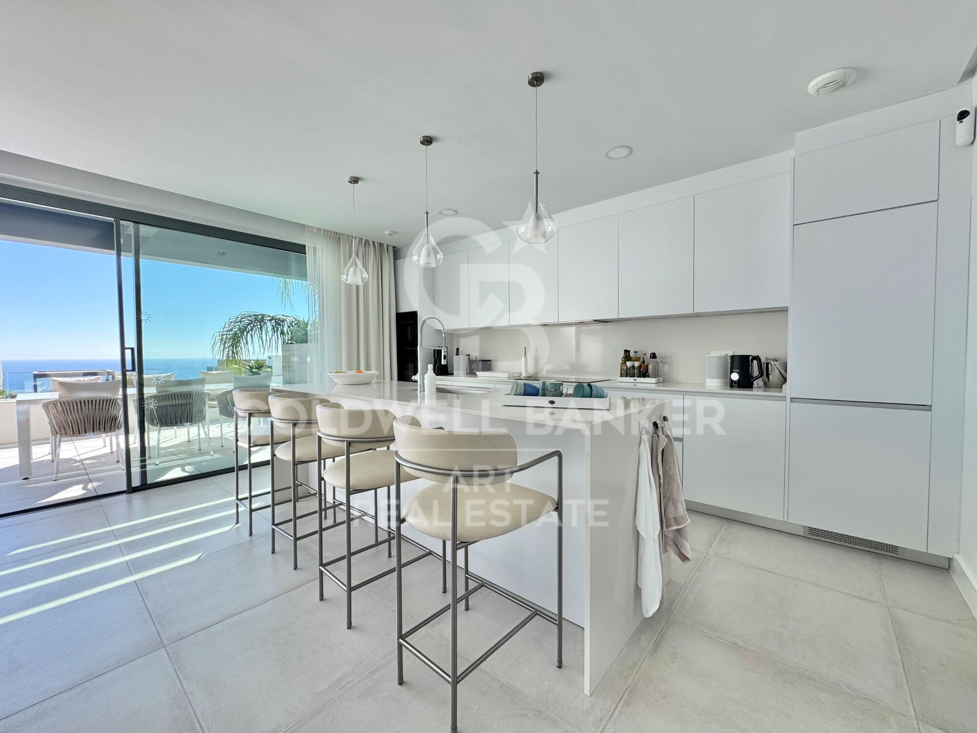 Ático moderno con vistas al mar y piscina privada en la azotea - Cabopino, Marbella