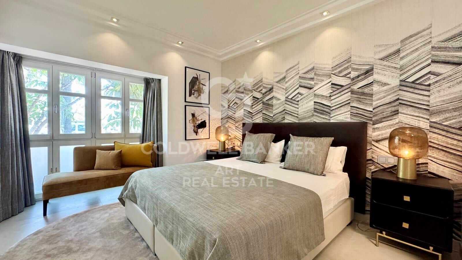 Luxury seaview apartment in Puente Romano, Marbella
