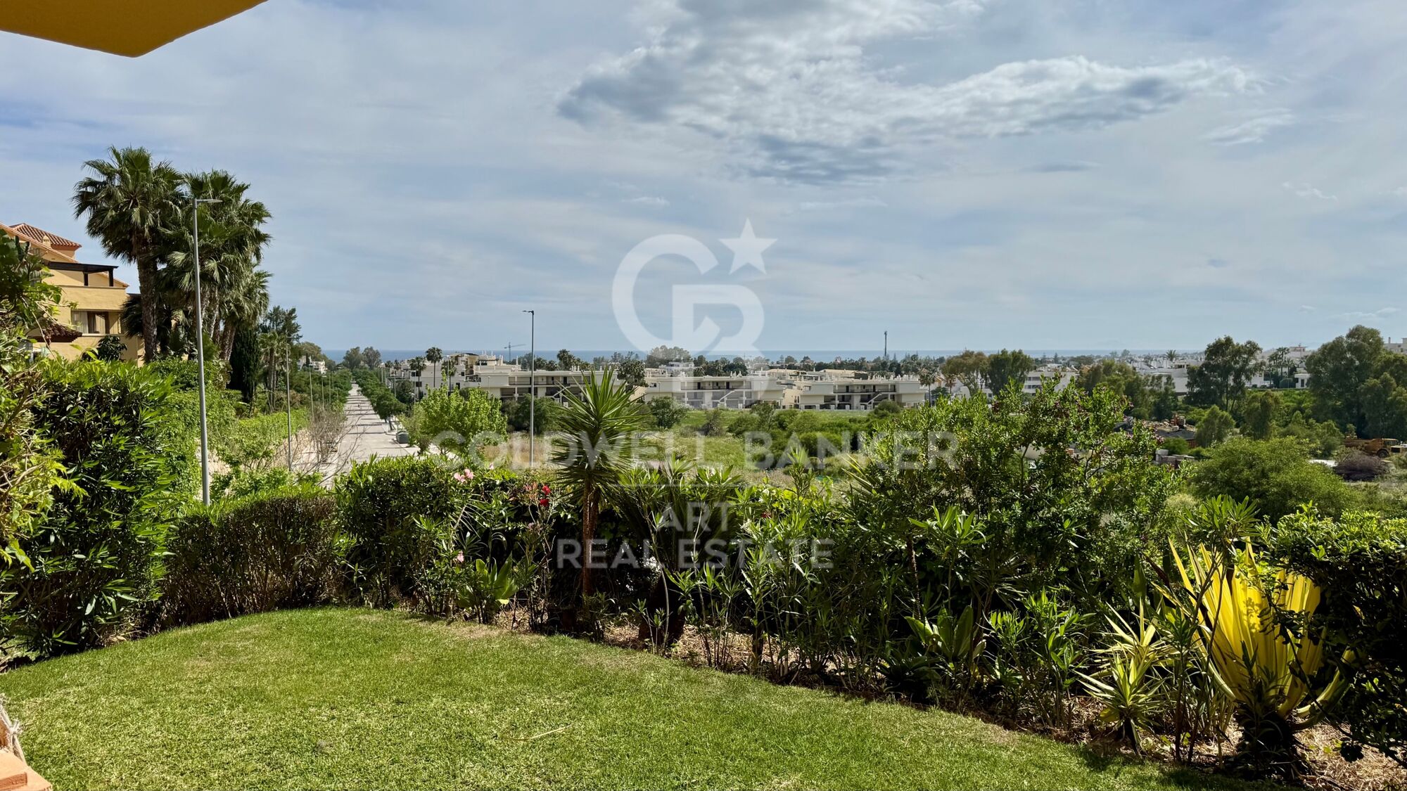 Elegante Erdgeschosswohnung mit Meerblick, Nueva Andalucía, Marbella