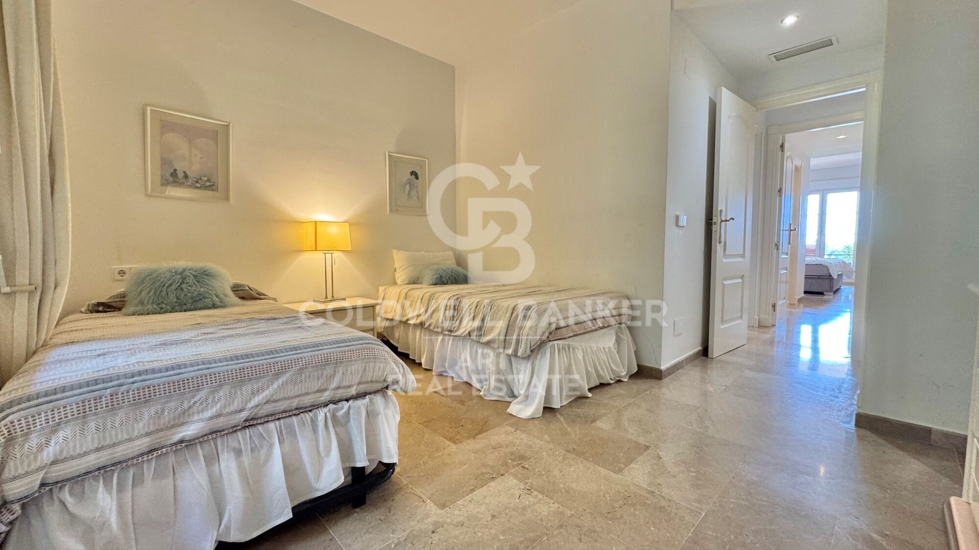 Elegante Erdgeschosswohnung mit Meerblick, Nueva Andalucía, Marbella