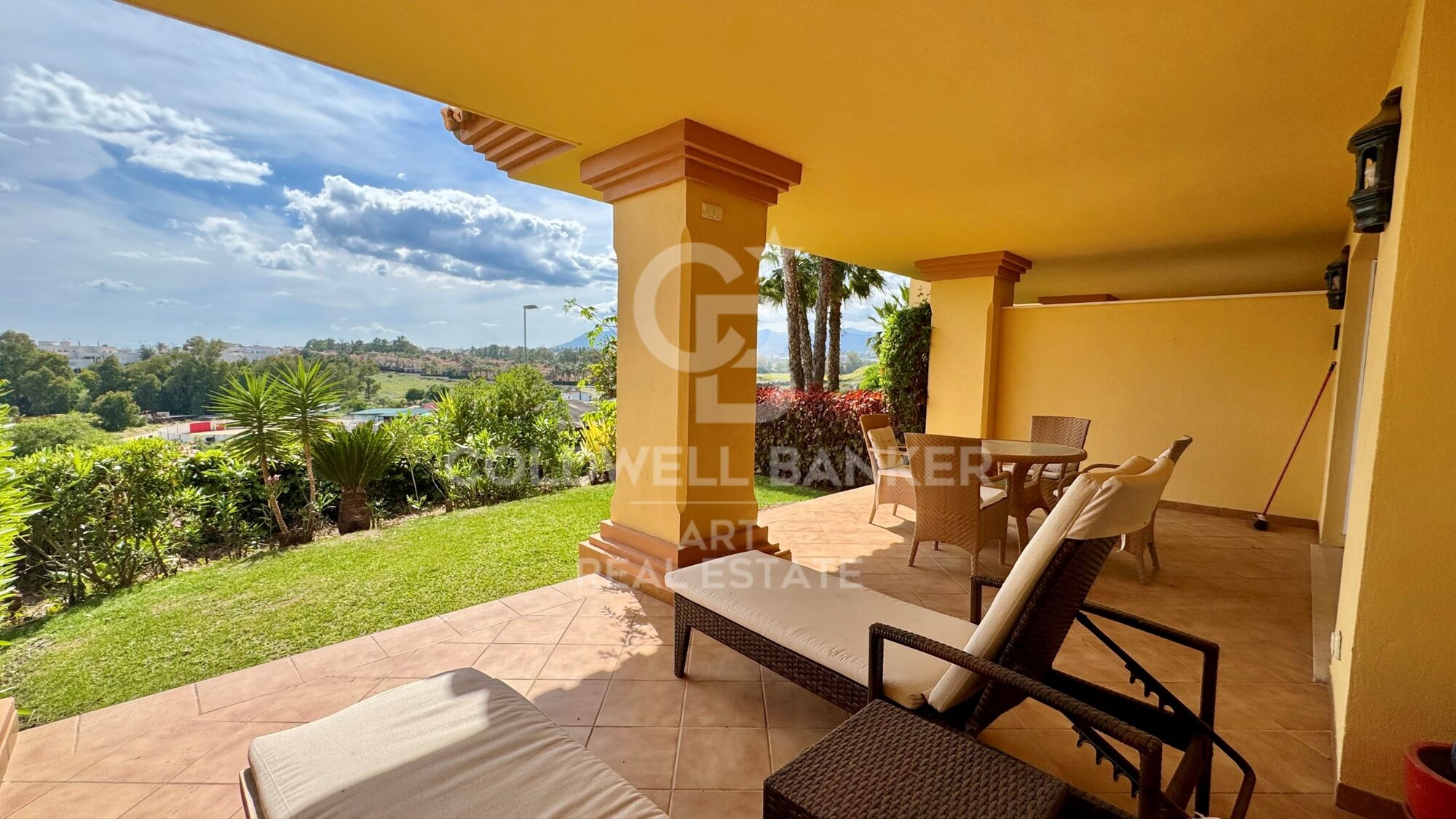 Appartement élégant en rez-de-chaussée avec vue sur mer, Nueva Andalucía, Marbella