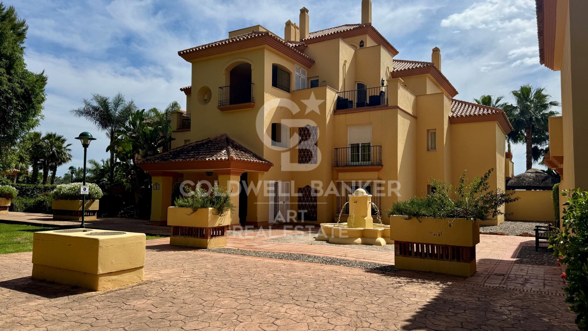 Elegante Erdgeschosswohnung mit Meerblick, Nueva Andalucía, Marbella