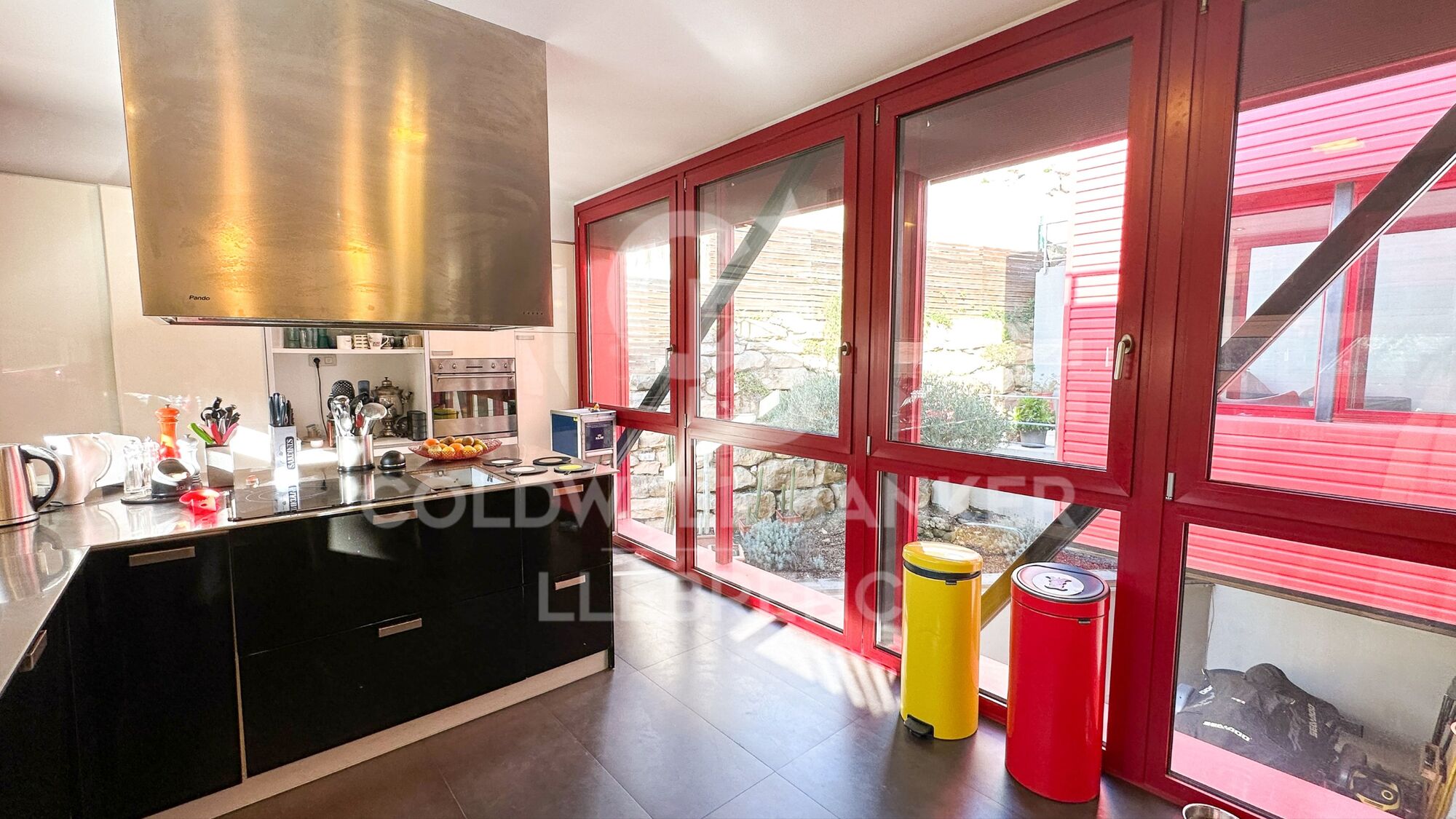 Espectacular casa en venta en Vallvidrera con piscina