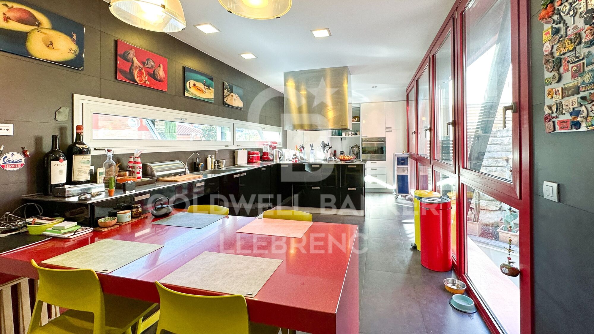 Espectacular casa en venta en Vallvidrera con piscina