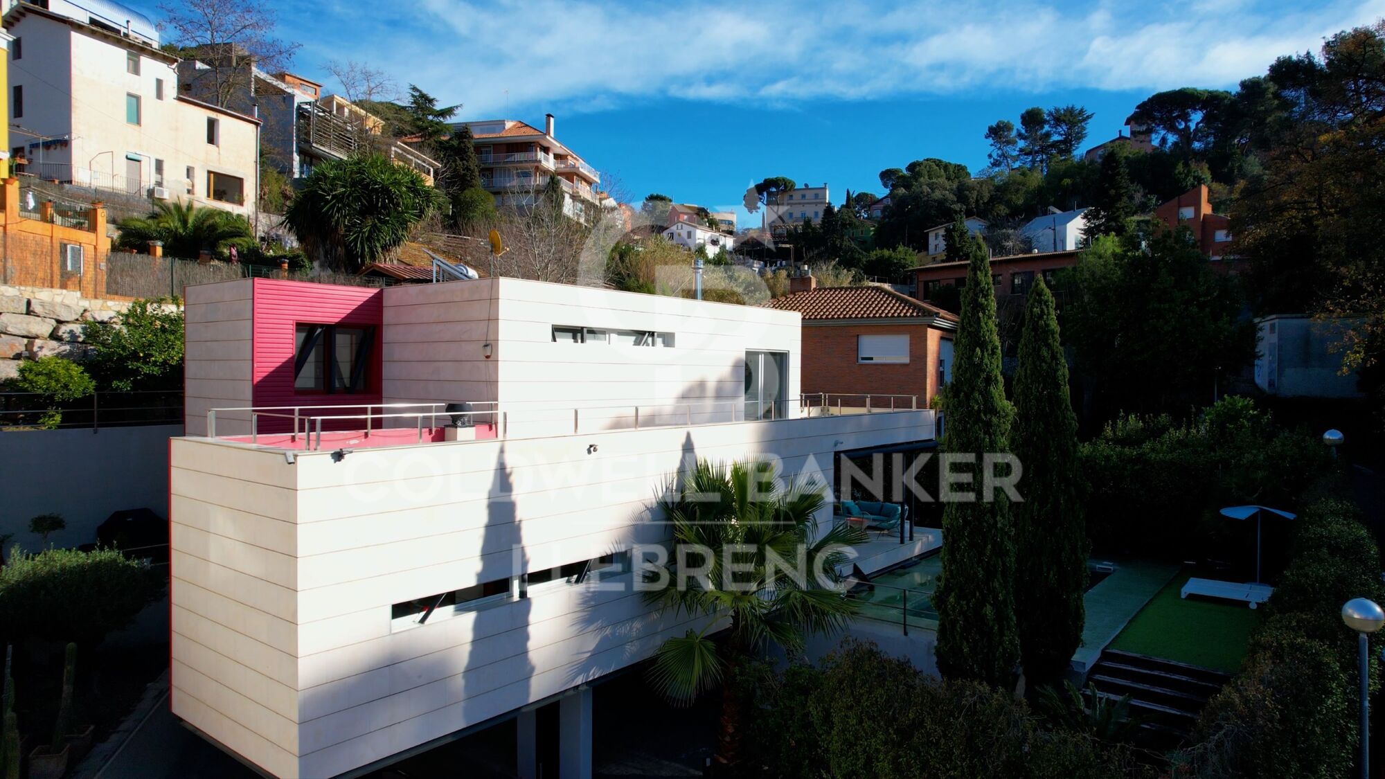 Espectacular casa en venta en Vallvidrera con piscina