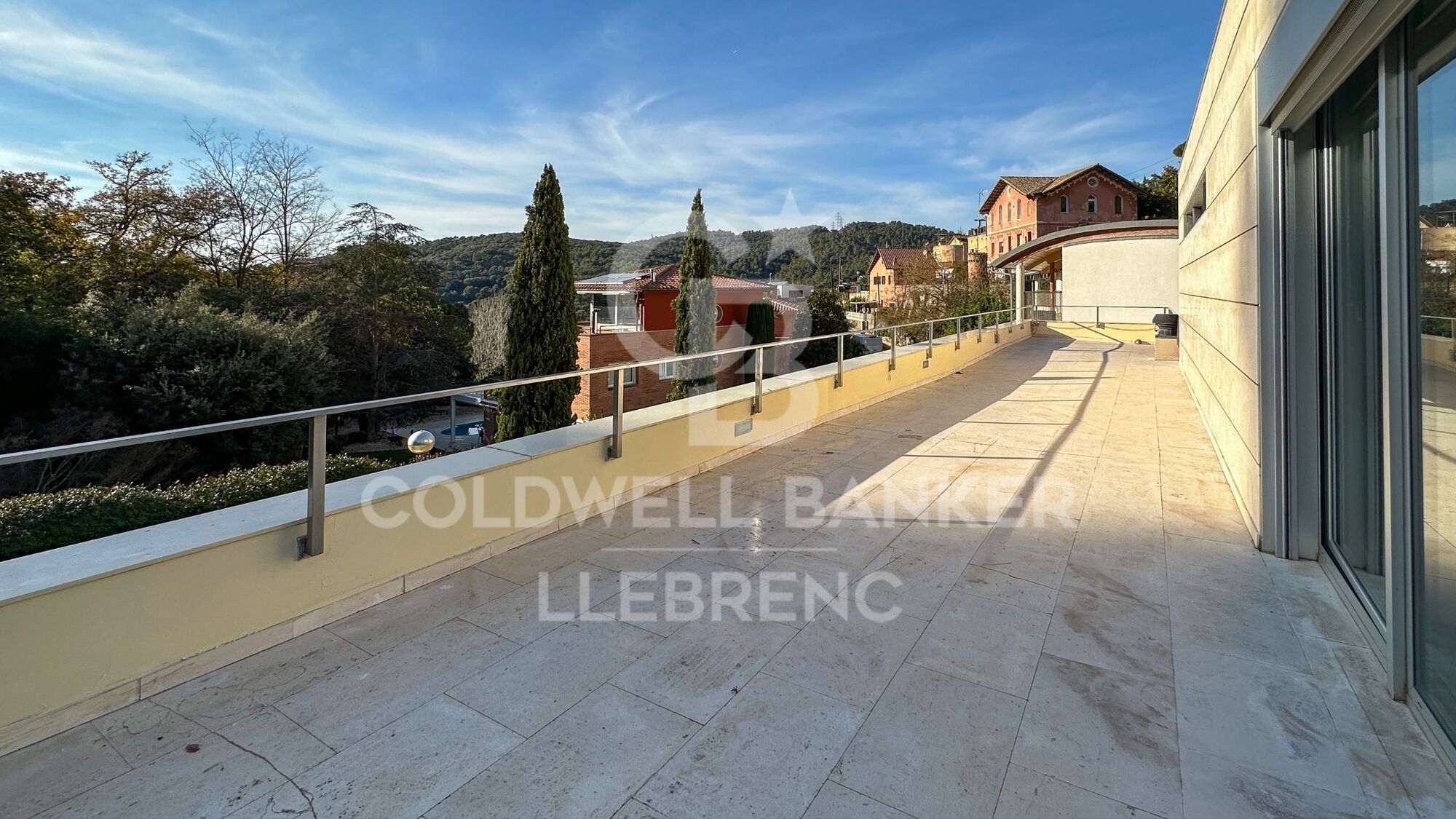 Espectacular casa en venta en Vallvidrera con piscina
