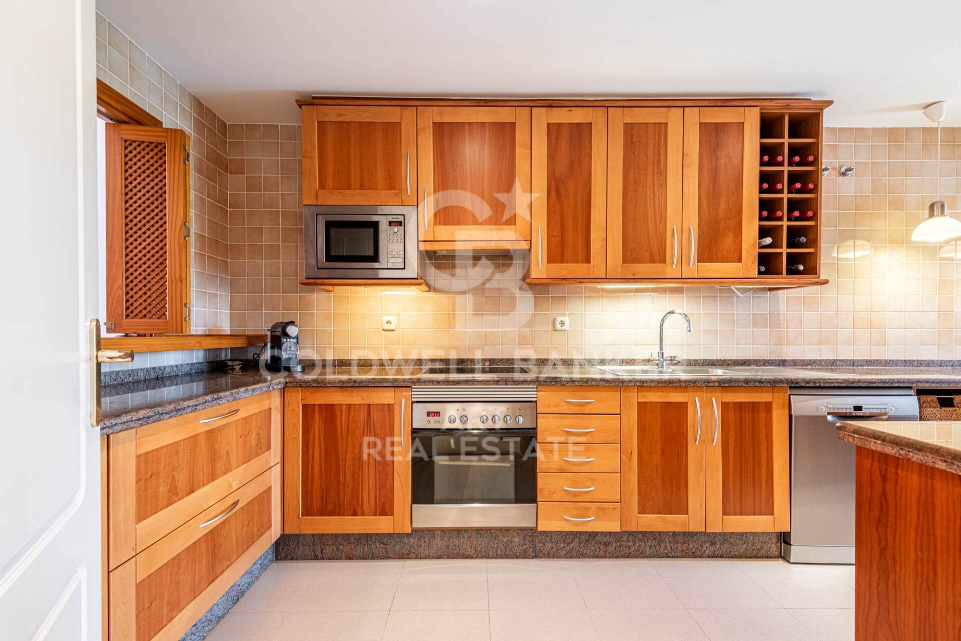 Spectacular beachside penthouse with panoramic solarium terrace, San Pedro Alcántara, Marbella