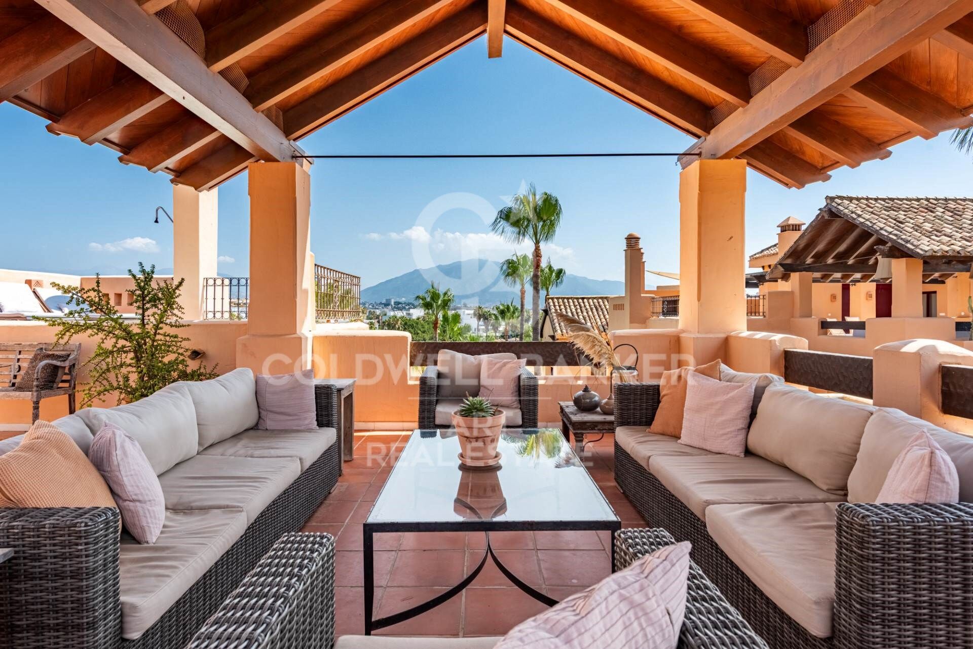 Spectacular beachside penthouse with panoramic solarium terrace, San Pedro Alcántara, Marbella