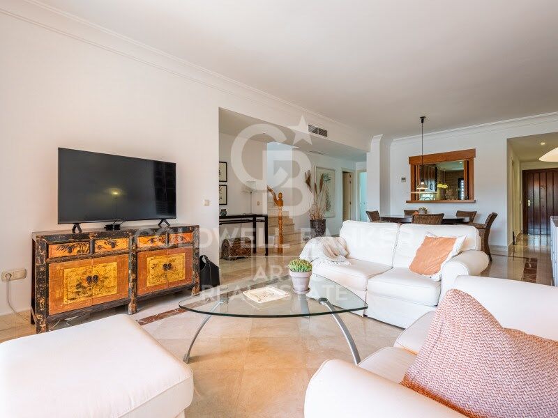 Spectacular beachside penthouse with panoramic solarium terrace, San Pedro Alcántara, Marbella